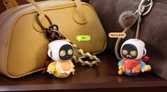 Användare kan chatta med Eiliko via Wi-Fi, ge den röstkommandon eller bara titta på när den gör sin grej (Bildkälla - energizelab.com)