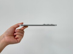 Infinix Hot 60 Pro+ verkar ha en trippelkamerainställning på baksidan. (Bildkälla: UniverseIce på X)