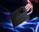 Win Tablet har en 8,4-tumsskärm. På bilden: en reklambild som visar upp enhetens kompakta design.