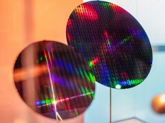 Samsung Foundry är en av världens största tillverkare av halvledarchip (en halvledarwafer på bilden). (Bildkälla: Unsplash)