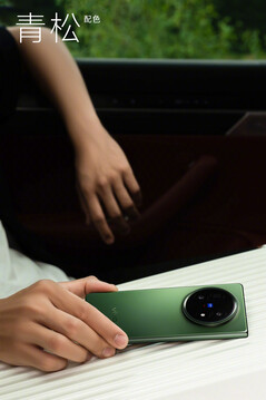 Vivo Z Fold5 i furu.