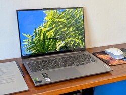 IdeaPad Pro 5 16IMH Gen 9 är en bra bärbar dator för utbildning