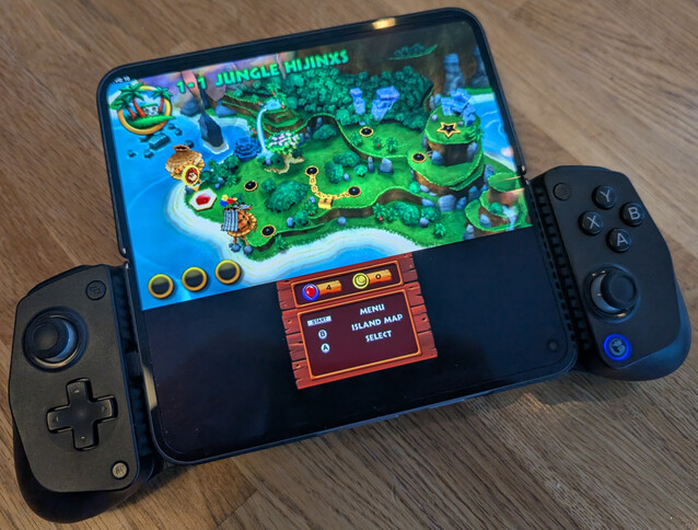 På papperet ser 3DS-emulering ut som ett bra användningsområde för en vikbar (Bildkälla: Notebookcheck)