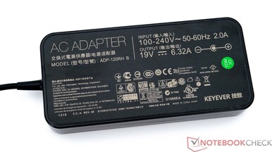 120-watt nätadapter (under)