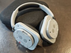 Nothing Headphone 1 har visats upp tillsammans med Phone 3 (bildkälla: Nothing)