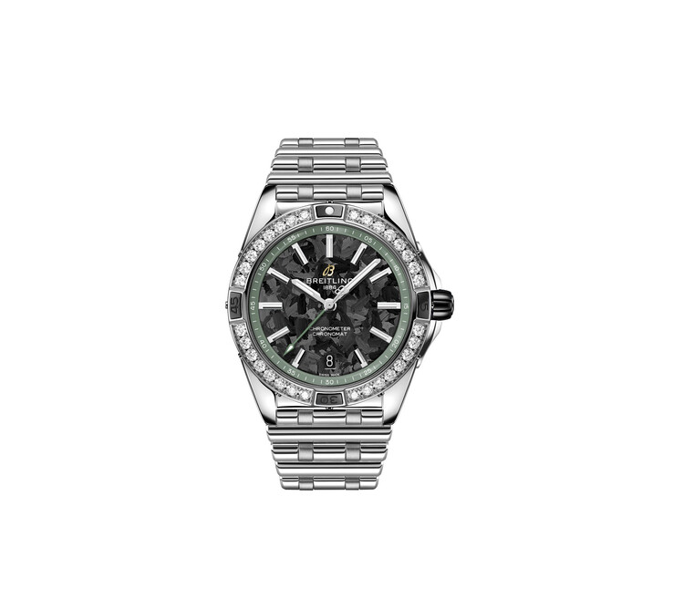 Breitling Super Chronomat Automatic 38 har en 38 mm boett i rostfritt stål, en urtavla i kolfiber, en diamantinfattad boettring och gröna detaljer inspirerade av Aston Martin Valhalla.