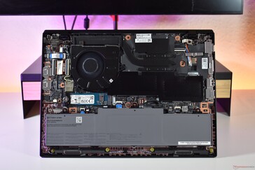 Lenovo ThinkPad L14 Gen 6 AMD: Internt