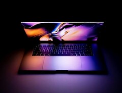 MacBook Pro förväntas snart vara utrustad med en tandem OLED-skärm. (Bildkälla: Daniel Korpai)