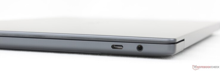 Höger sida: USB-C Thunderbolt 4 med DisplayPort 2.1 + Power Delivery, 3,5 mm kombiljud