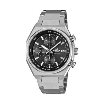 Casio Edifice EFSS660D-1A kronograf med boett och armband i rostfritt stål, svart strukturerad urtavla, blå central sekundvisare, tre hjälpurtavlor och takymeterskala.