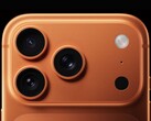 Närbild av kameramodulen i iPhone 17 Pro som visar den nya blixtplaceringen. (Bildkälla: Apple)