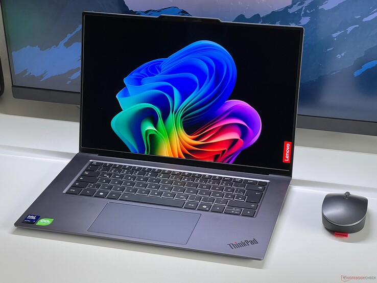 Lenovo ThinkPad X9 (bildkälla: Andreas Osthoff/Notebookcheck)