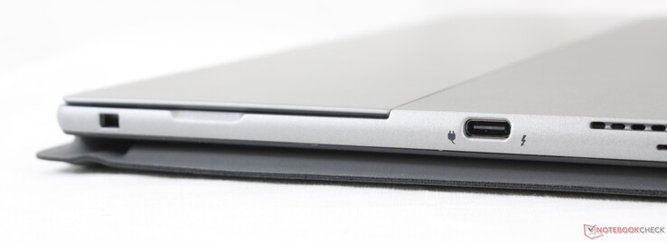 Vänster: Kil-lås, USB-C med Thunderbolt 4 + Power Delivery och DisplayPort 1.4