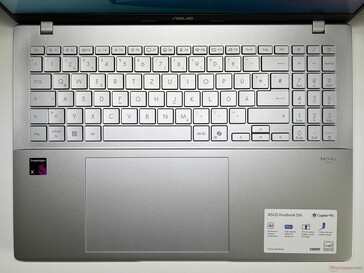 Asus Vivobook S16: Tangentbord och pekplatta