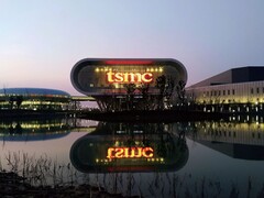 På bilden: TSMC:s fabrik i Nanjing (Bildkälla: TSMC)