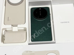 Xiaomi 17 Ultra i en av sina lanseringsfärger.