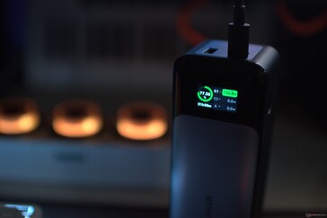 Utgång via 140W USB-C-porten, mätt genom Anker 737 140W powerbank.