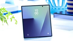 I en läckt hands-on-video verkar efterföljaren till Samsung Galaxy Z Fold 7 vara praktiskt taget helt utan veck.