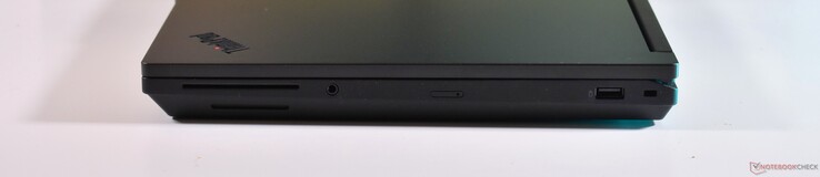 rätt: Smartcard-läsare, 3,5 mm ljud, nanoSIM, USB-A 3.2 Gen 1, Kensington Lock