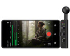 Sony ECM-AX10 levereras med fyra mikrofoner som möjliggör inspelning av rumsligt ljud på smarttelefoner.