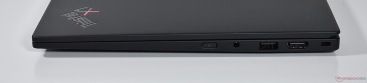 höger: 3,5 mm ljud, USB-A 3.2 Gen 1, HDMI, Kensingtonlås