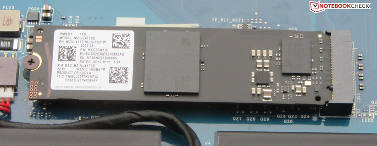 En PCIe 4 SSD fungerar som systemenhet.