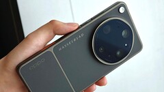 Påstås den slutliga designen av Oppo Find X9 Ultra, som för närvarande ses på flera bilder