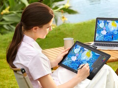 Ritskärmen XPPen Artist Ultra 14 kan anslutas till bärbara datorer via en enda USB-C-anslutning.