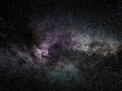 En vy över Vintergatans galax på natthimlen. (Bildkälla: Kennst du schon die Umkreisel App? via Pexels)