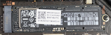PCIe 4 M.2 SSD-enheten kan bytas ut.