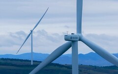 Den tvåbladiga turbinen hade en tillgänglighet på 99,3% under den 500 dagar långa testperioden. (Bildkälla: Envision Energy)