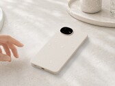 Sharp Aquos Wish 6 har en ovanlig design med en rund kameramodul.
