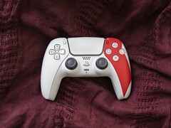 Sony DualSense Wireless Controller - God of War 20th Anniversary Limited Edition finns nu att köpa på PS Direct för 84,99 $. (Bildkälla: PlayStation)
