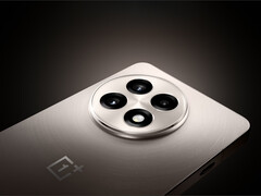 De ryktade OnePlus 13s kommer att kosta mer än OnePlus 13R (bilden). (Bildkälla: OnePlus)