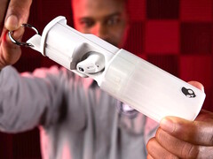 Skullcandy Method 360 ANC TWS öronsnäckor förvaras i ett clip-on sliderfodral för enkel transport. (Bildkälla: Skullcandy)