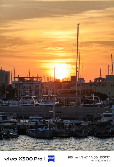 Vivo X300 Pro med telekonverter Raw Lighting.