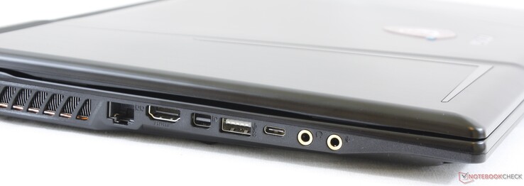 Vänster: Kensington-lås, 1 Gbps RJ-45, Mini-DisplayPort, USB 3.0 Typ A, USB 3.1 Gen. 2 Typ C, 3.5 mm hörlurar, 3.5 mm mikrofon