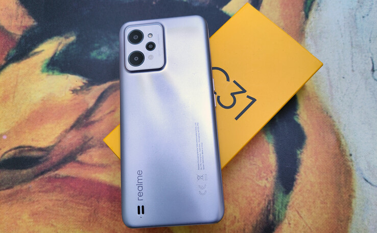 realme C31