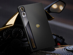 Golden Saga-varianten verkar vara Kina-exklusiv för tillfället. På bilden: spelplattan i den speciella färgen. (Bildkälla: RedMagic)