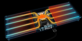 passivt kylsystem med 8 heatpipes och stora radiatorer på varje sida