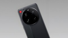 En läckare antyder en riktig optisk zoomkamera för Xiaomi 17 Ultra, medan Oppo Find X9 Ultra sannolikt kommer att hålla sig till dubbla periskop-telefotolinser (Bildkälla: Ace100xd)
