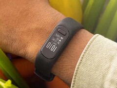 Garmin vivosmart 5 fitness tracker (bilden) har nu stöd för Body Battery TrueUp. (Bildkälla: Garmin)