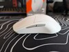 SteelSeries Rival 3 Wireless Gen 2 vänsterprofil med två extra knappar.