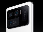 Den bakre skärmen på Mi 11 Ultra kan vara redo för en comeback på Xiaomi 16-serien. (Bildkälla: Xiaomi)