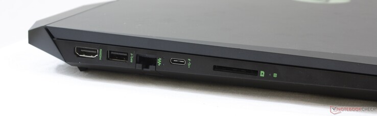 Vänster: HDMI, USB 3.1 Gen. 1 (med HP Sleep and Charge), Gigabit RJ-45, USB 3.1 Gen 2 Typ C (10 Gbps, Power Delivery 3.0, DisplayPort 1.4), SD-kortläsare