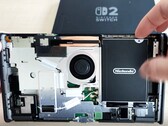 Den nya versionen av Nintendo Switch 2 gör det enkelt att byta batteri.