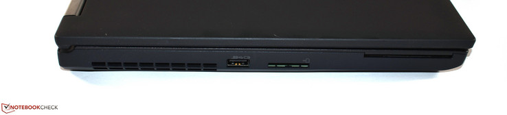 Vänster: USB 3.0 Typ A, SD-kortläsare, smart card-läsare
