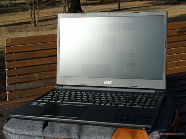 Acer Aspire 7 utomhus