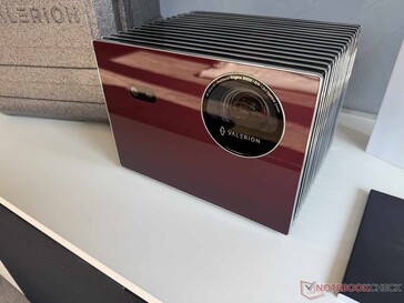 Framsidan av AWOL Valerion Pro 2