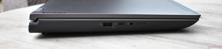USB A 3.2 Gen 1, USB C 3.2 Gen 2 med DisplayPort, 3,5 mm ljuduttag, nano SIM-kort